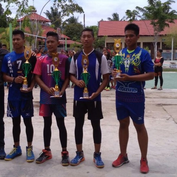 SMK NEGERI 2 JUARA 3 KEJUARAAN BOLA VOLLY TINGKAT PELAJAR SMA,SMK,MA SE KABUPATEN PPU 2017 DIADAKAN DI SMA NEGERI 2 PENAJAM PASER UTARA